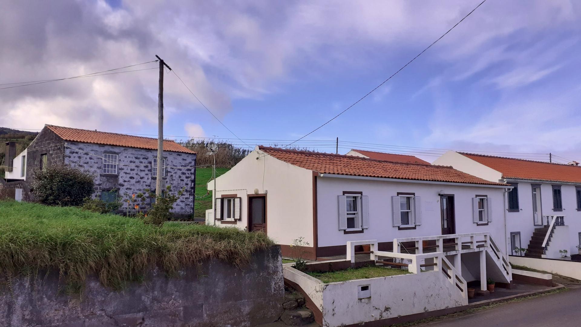 property garden views faial