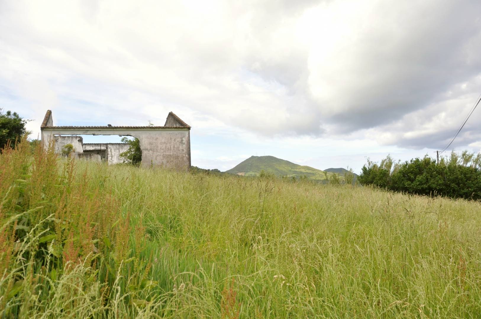 plot ruin view faial