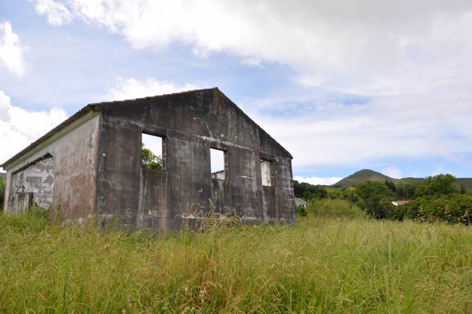 plot ruin view faial