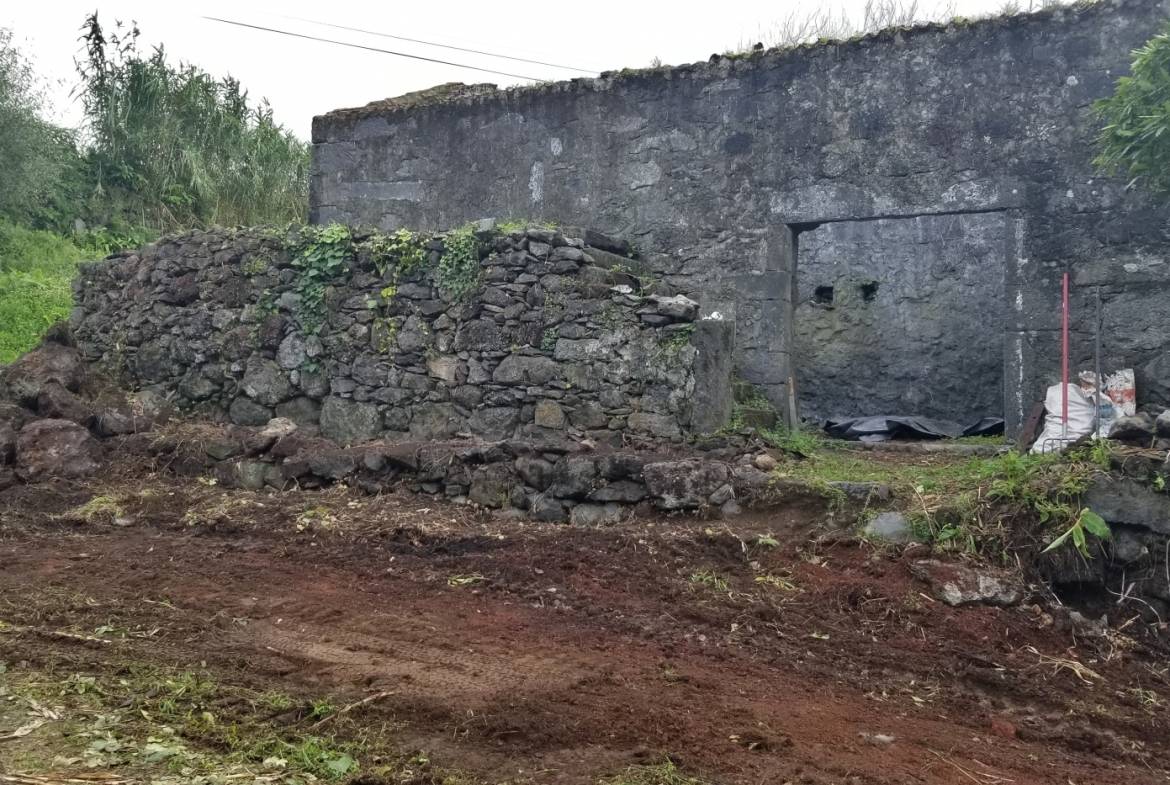 plot ruin view faial