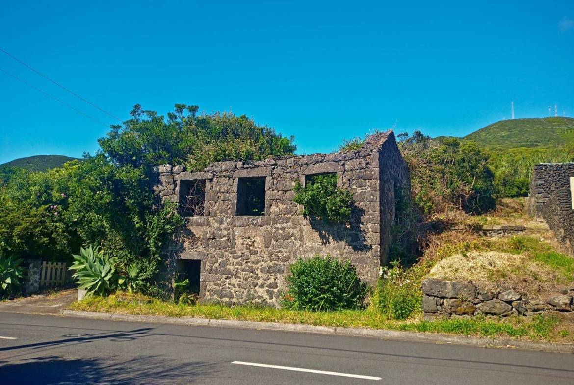 land ruin peaceful faial