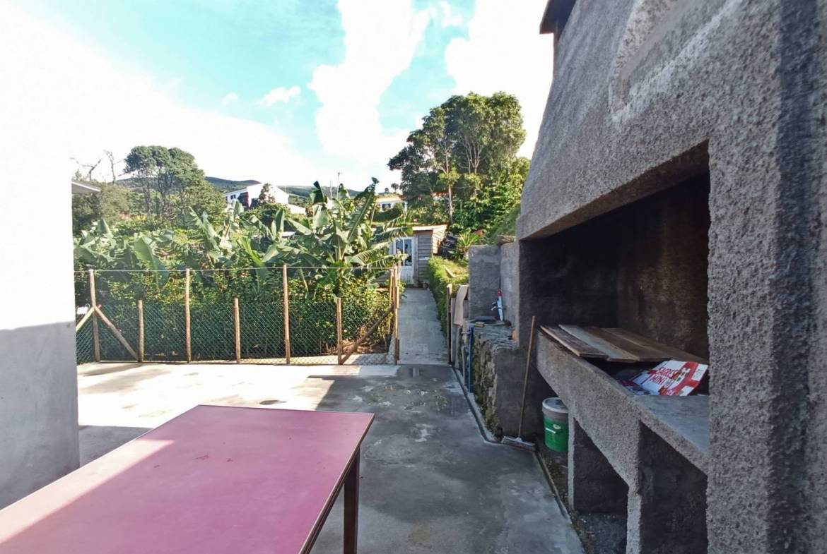 bedroom house garden Faial