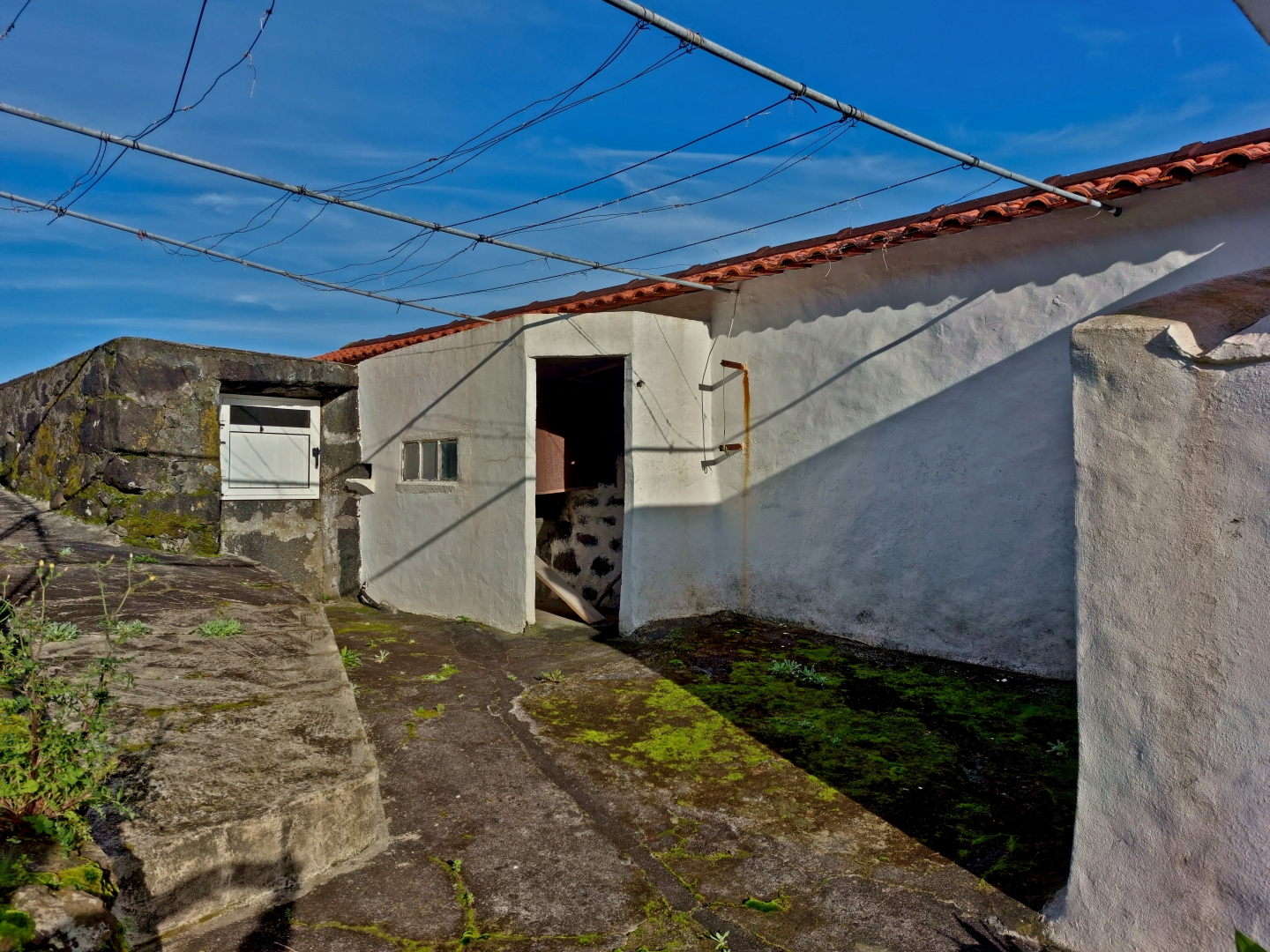house land views island