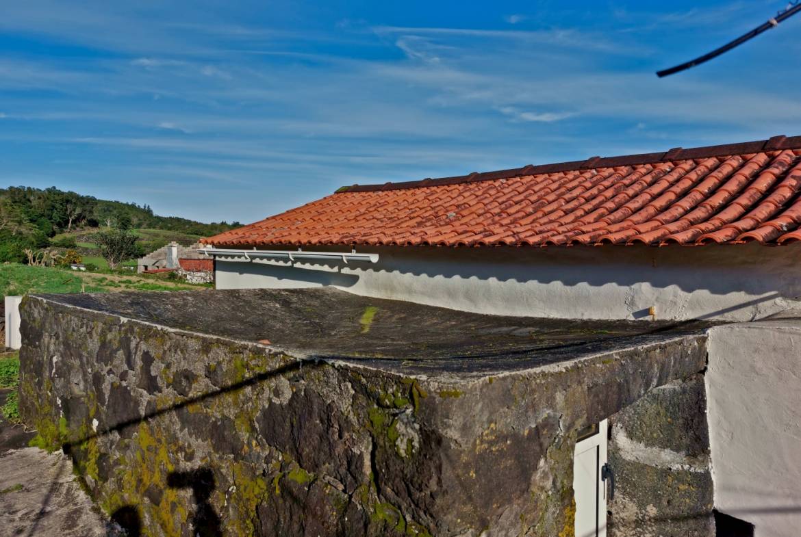 house land views island