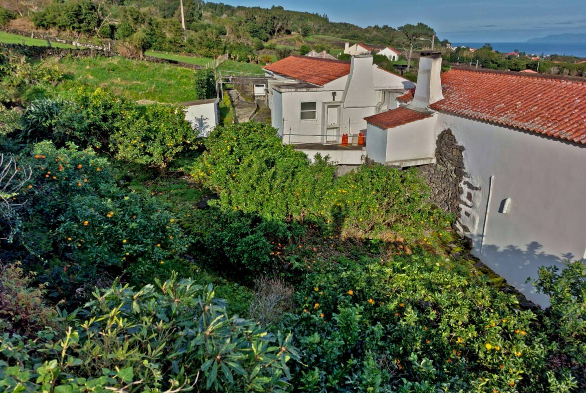 house land views island