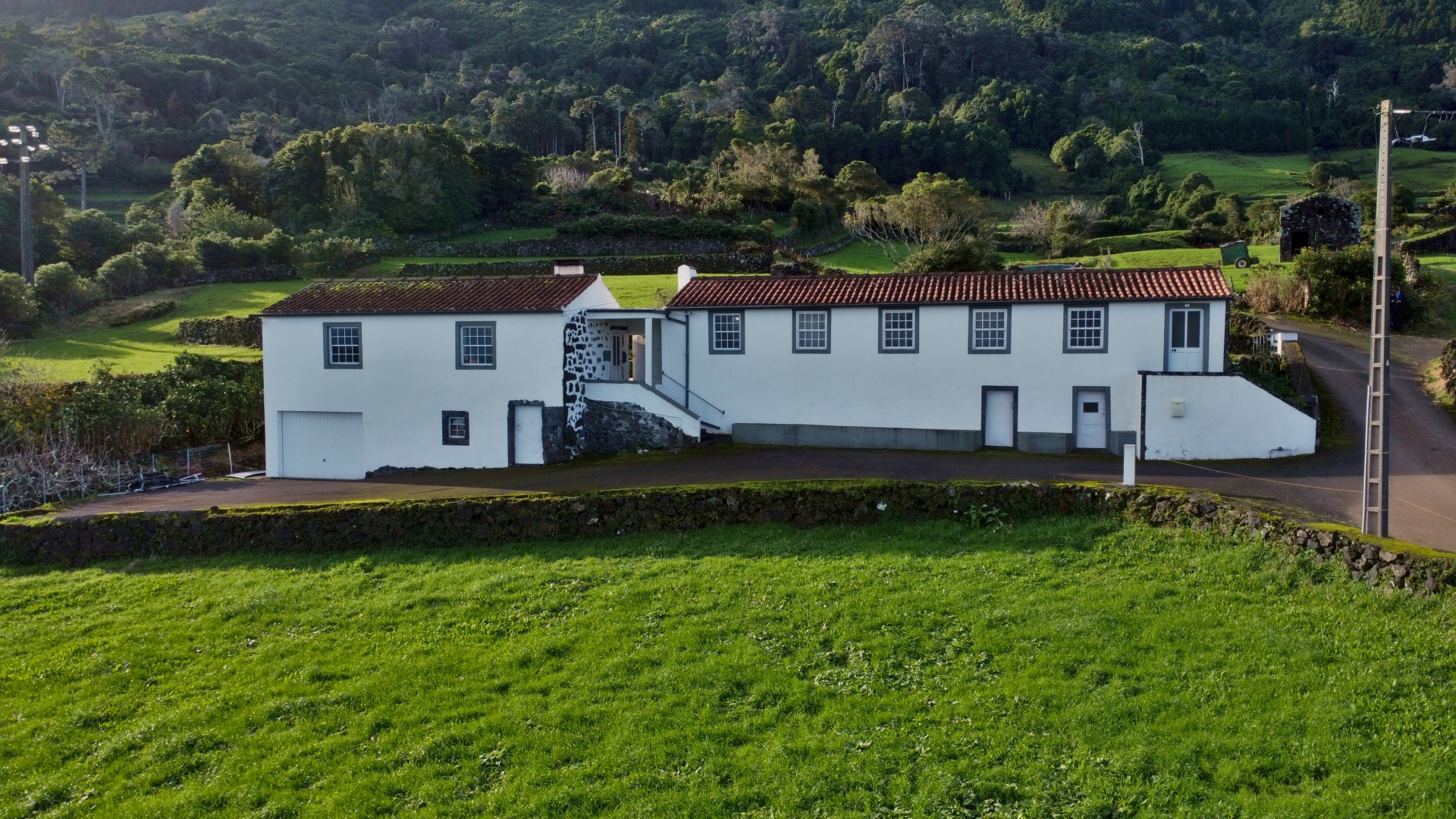 house land views island